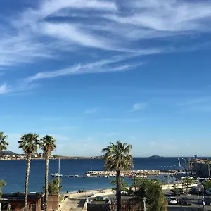 Bandol, Vue Panoramique Sur La Mer, La Plage, Le Port Bandol